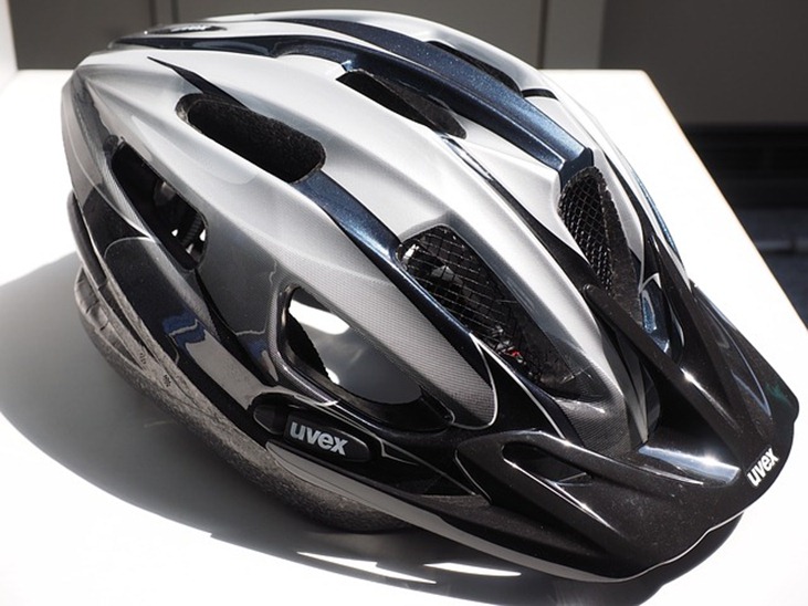 bicycle-helmet-505402_640